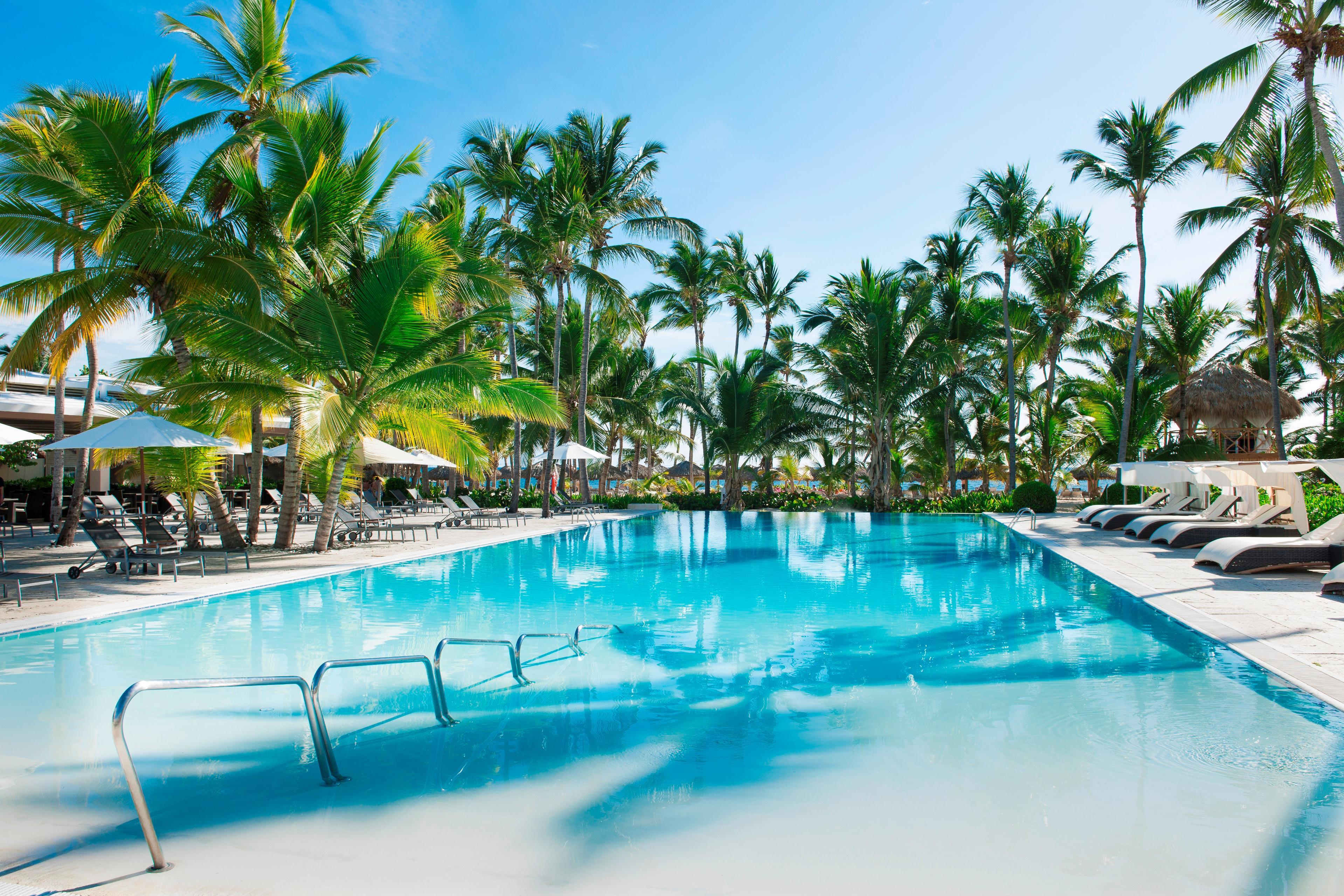 Catalonia Royal Bavaro (Adults Only) Punta Cana Exterior photo Hard Rock Hotel Riviera Maya