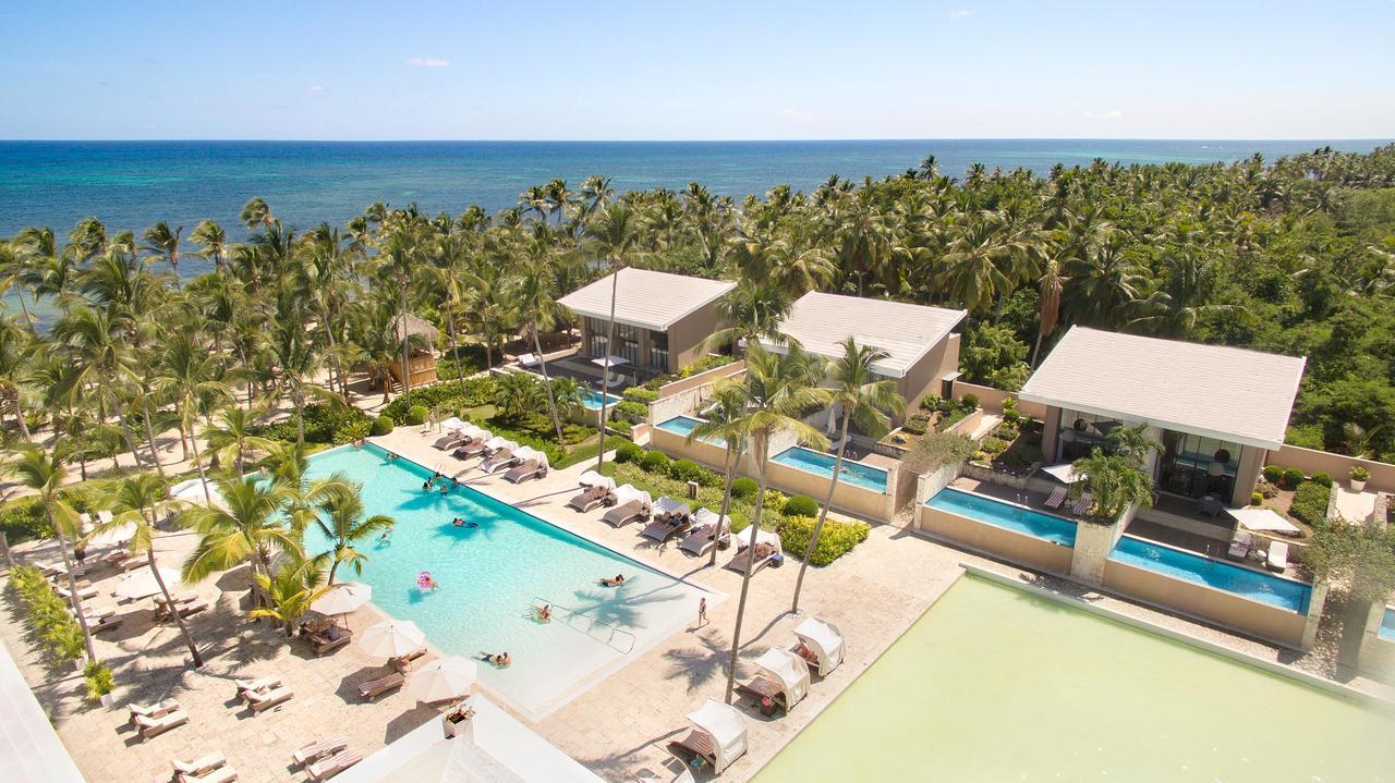 Catalonia Royal Bavaro (Adults Only) Punta Cana Exterior photo Aerial view of the resort