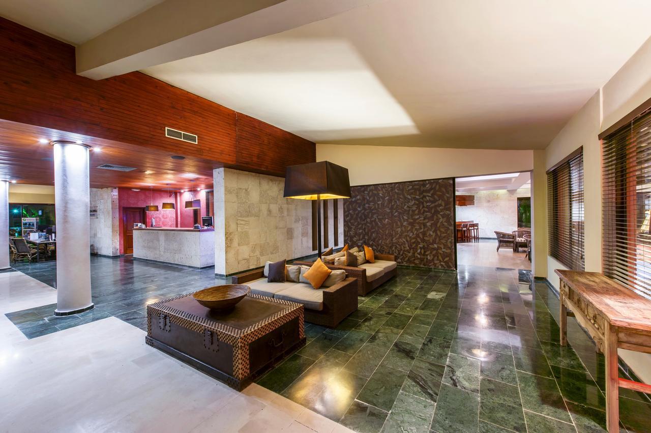 Catalonia Royal Bavaro (Adults Only) Punta Cana Exterior photo Lobby