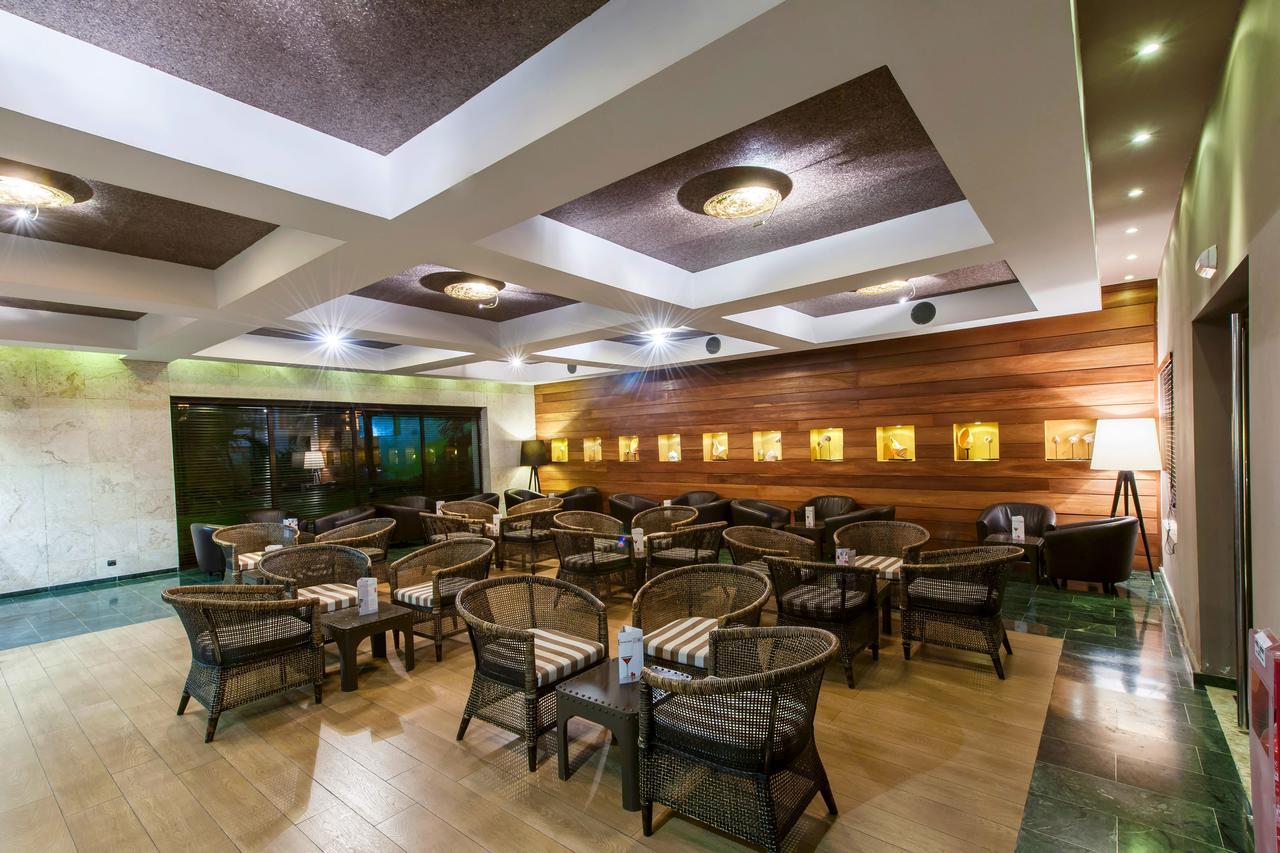 Catalonia Royal Bavaro (Adults Only) Punta Cana Exterior photo The restaurant