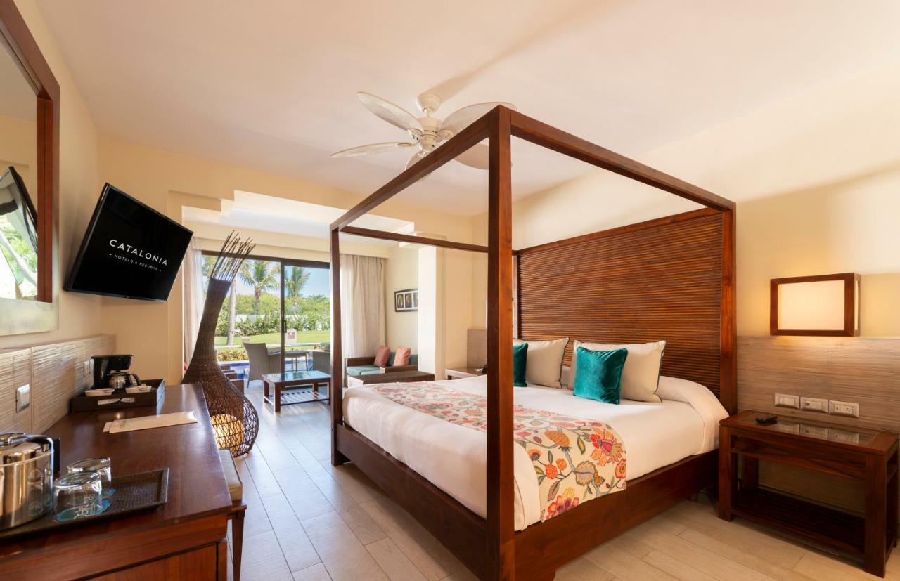 Catalonia Royal Bavaro (Adults Only) Punta Cana Exterior photo A room at the hotel