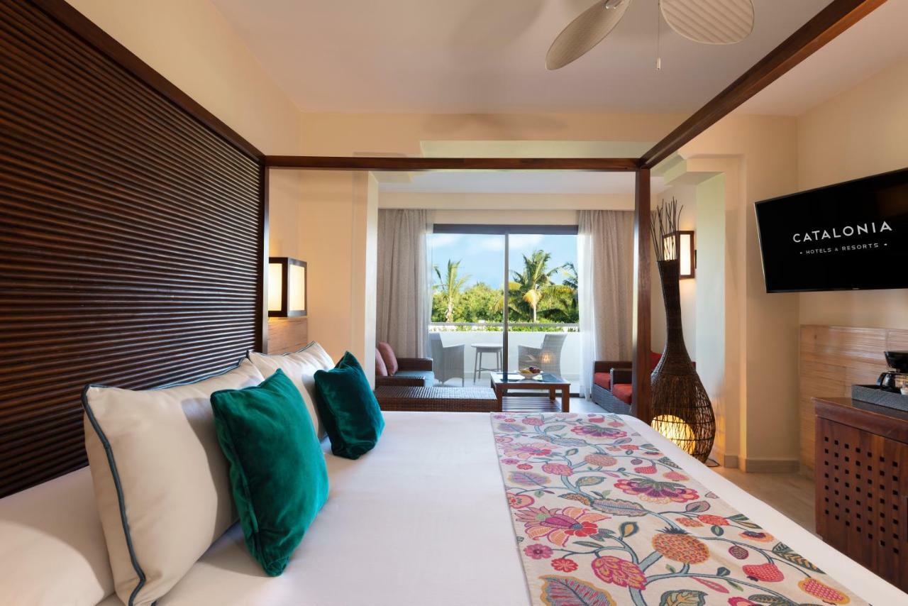 Catalonia Royal Bavaro (Adults Only) Punta Cana Exterior photo Junior Suite